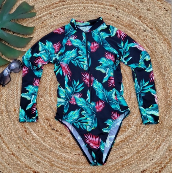 Black Tropical Swimwear - Picture 3 of 3